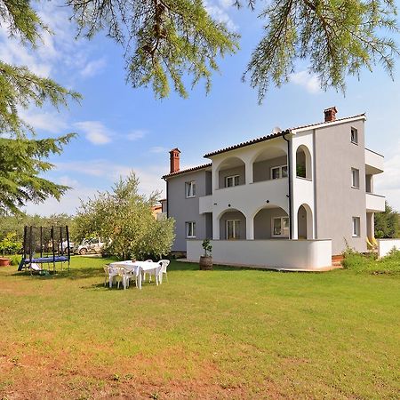 Apartments Elizabeta 1701 Fazana Exterior photo