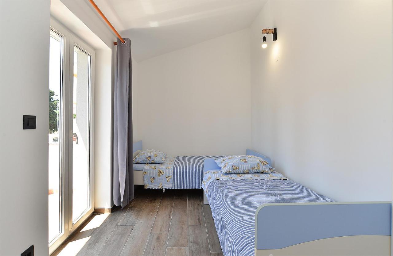 Apartments Elizabeta 1701 Fazana Exterior photo