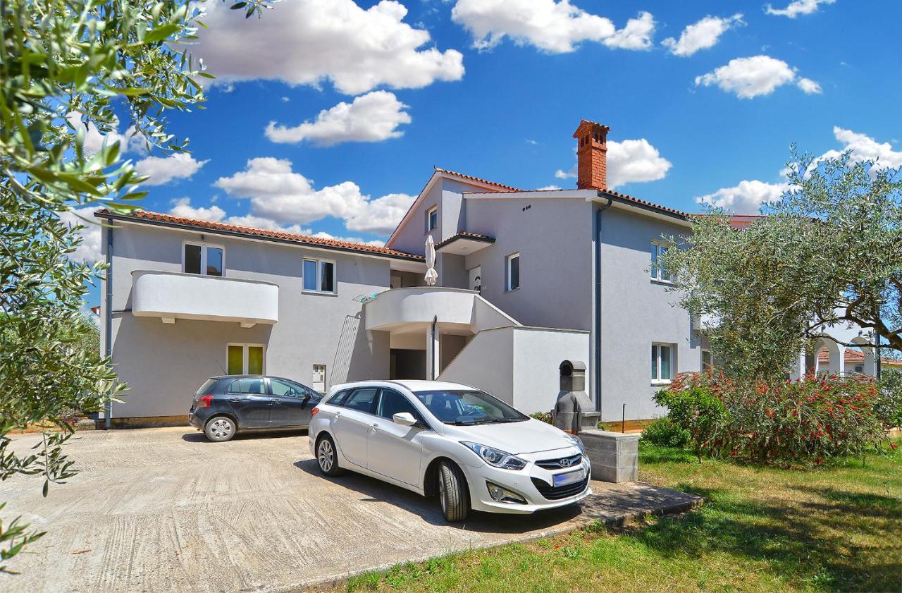 Apartments Elizabeta 1701 Fazana Exterior photo