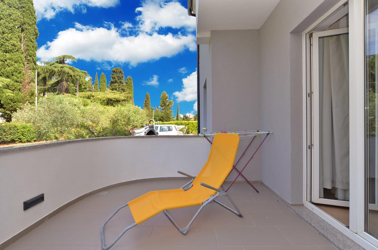 Apartments Elizabeta 1701 Fazana Exterior photo