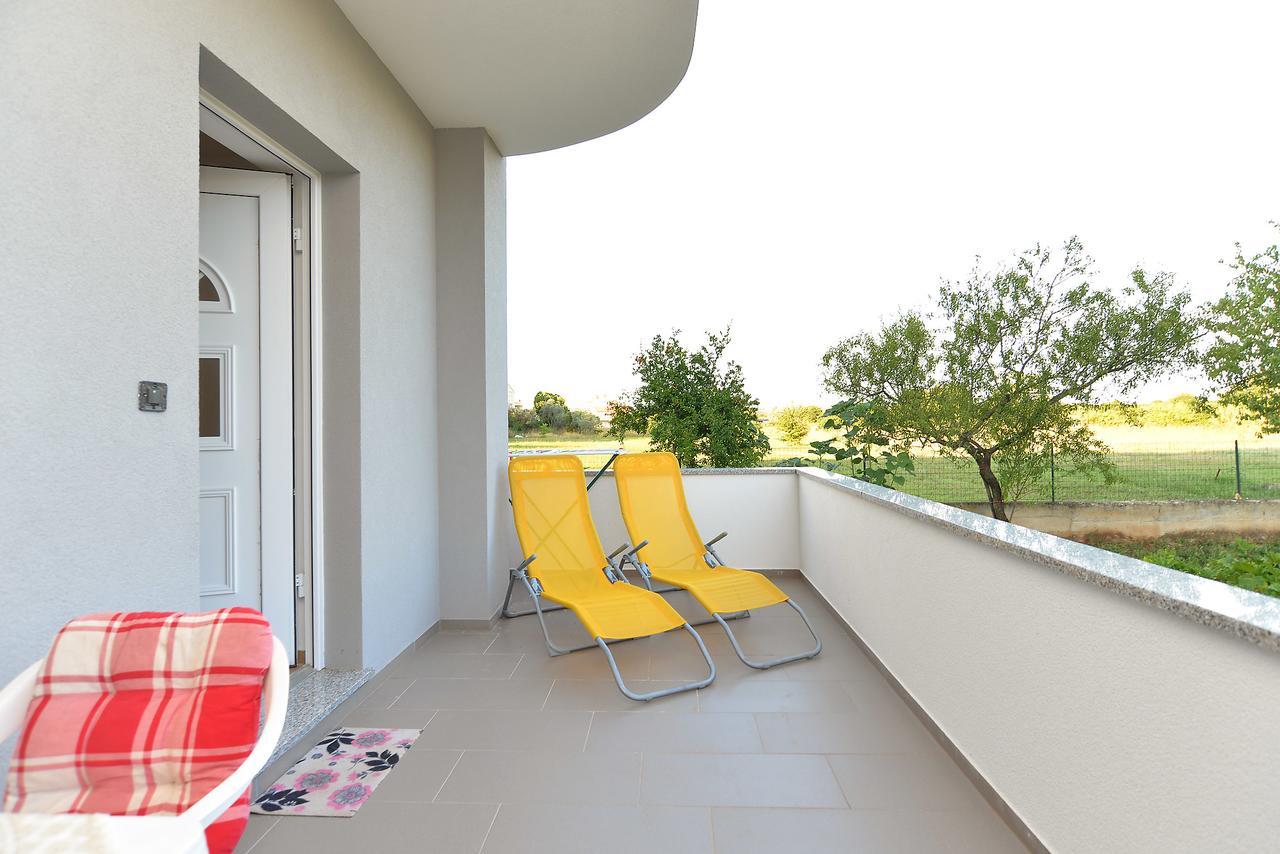 Apartments Elizabeta 1701 Fazana Exterior photo
